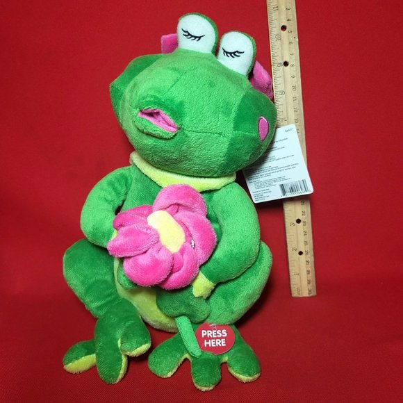 Cuddle Barn Kiss Me Cutie Frog Plush Singing Kiss Me - Picture 6 of 12